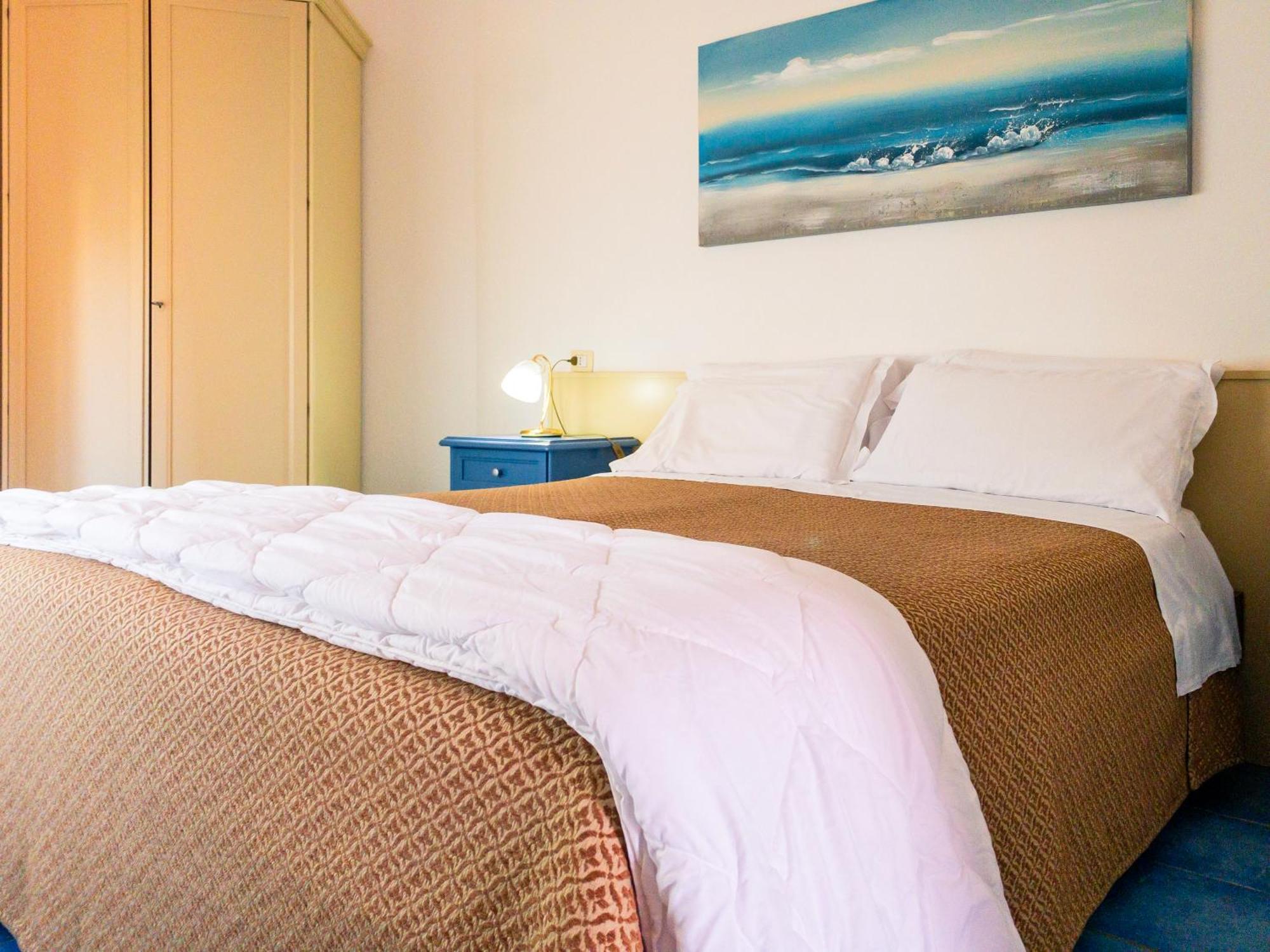 Hotel Donatella Posada  Εξωτερικό φωτογραφία
