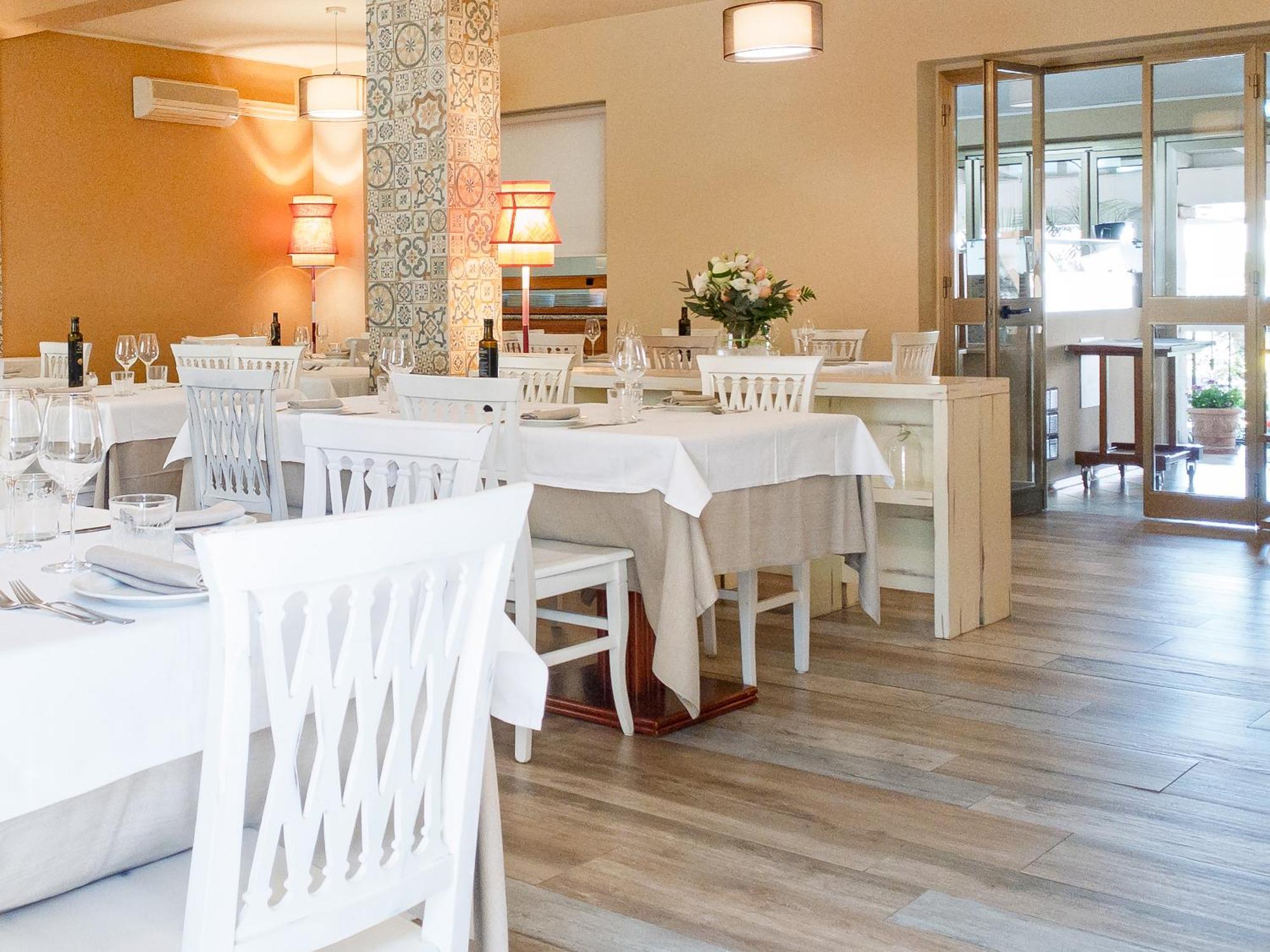 Hotel Donatella Posada  Εξωτερικό φωτογραφία
